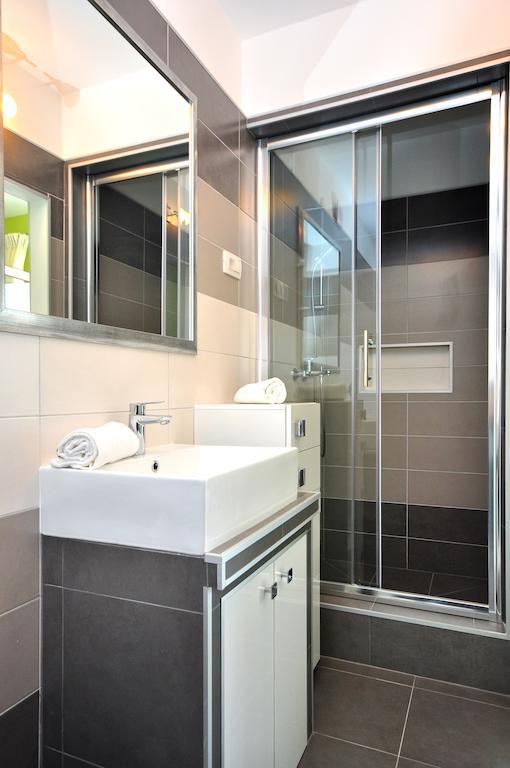 Apartments Sakal Trogir Rum bild