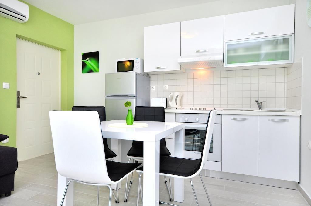 Apartments Sakal Trogir Rum bild