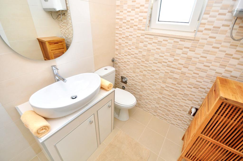 Apartments Sakal Trogir Rum bild
