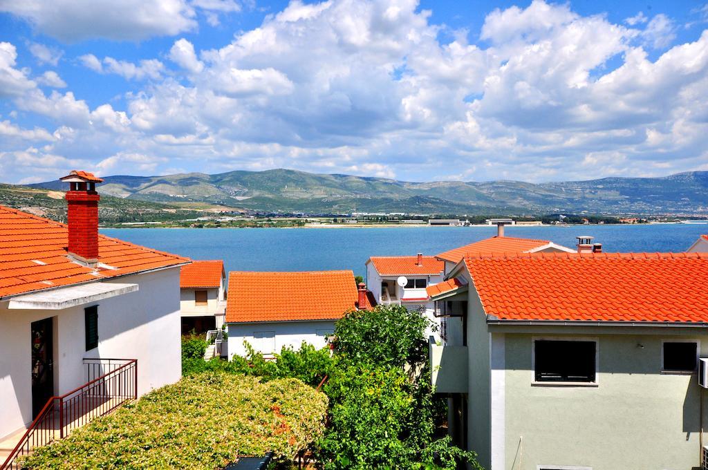 Apartments Sakal Trogir Rum bild