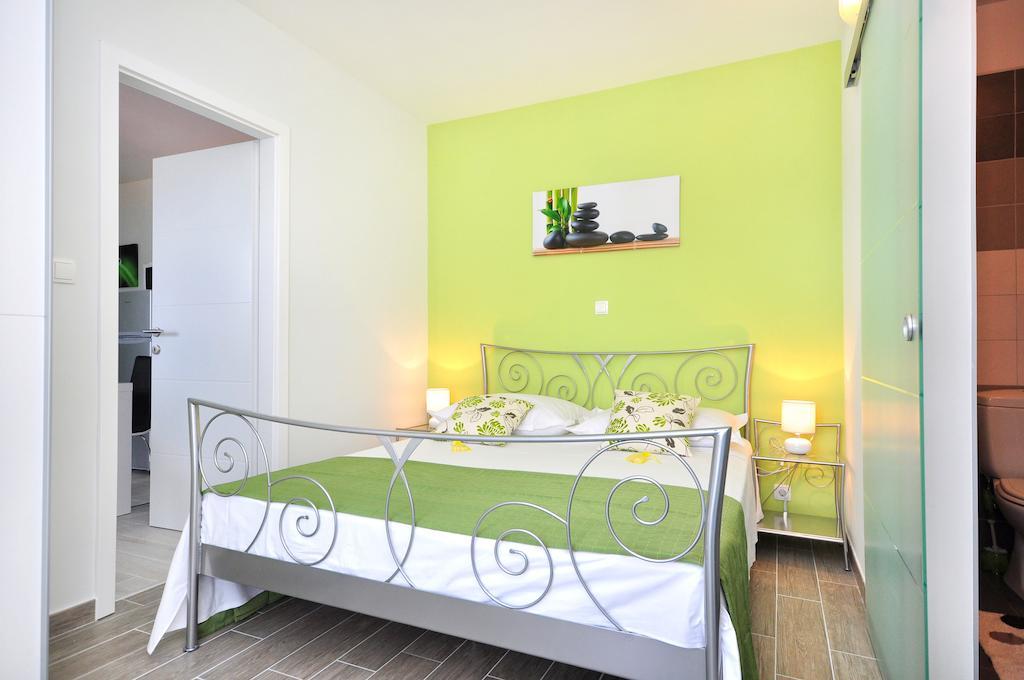 Apartments Sakal Trogir Rum bild