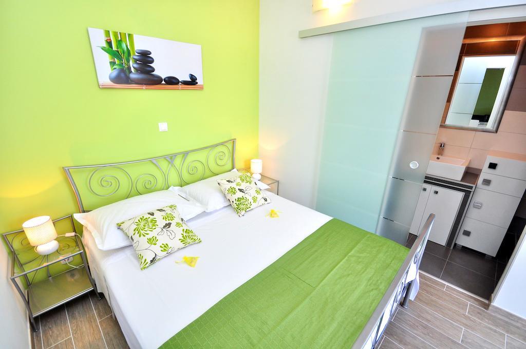 Apartments Sakal Trogir Rum bild