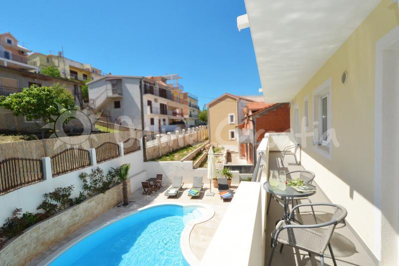 Apartments Sakal Trogir Exteriör bild
