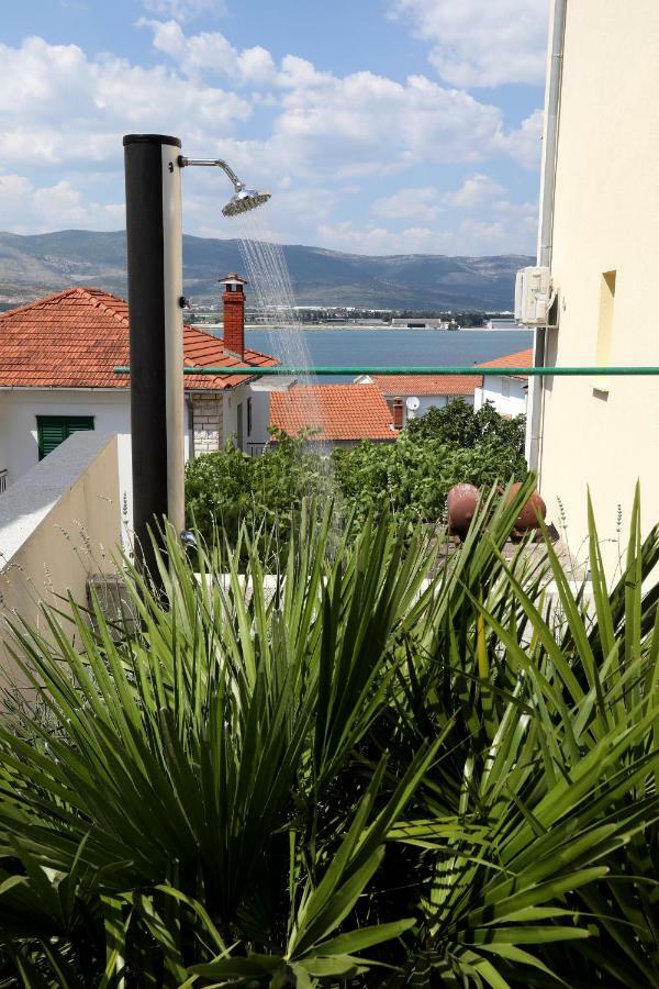 Apartments Sakal Trogir Exteriör bild